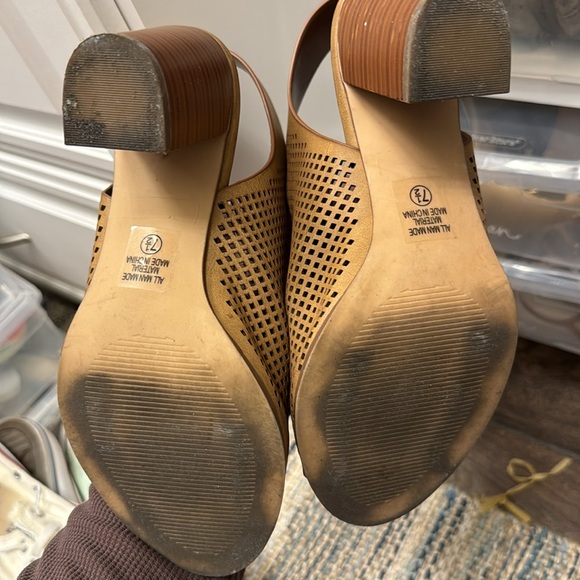 Open Toe Block Heel Bootie - Picture 3 of 5